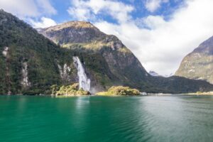 milford sound waterfall